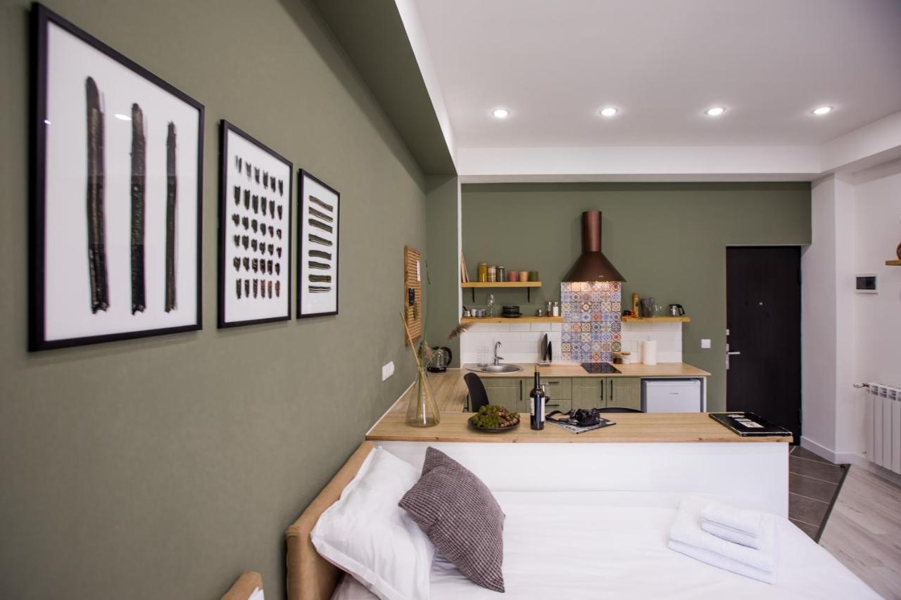 Hotelise I Bells-Of-Ireland Apartment Γιερεβάν Εξωτερικό φωτογραφία