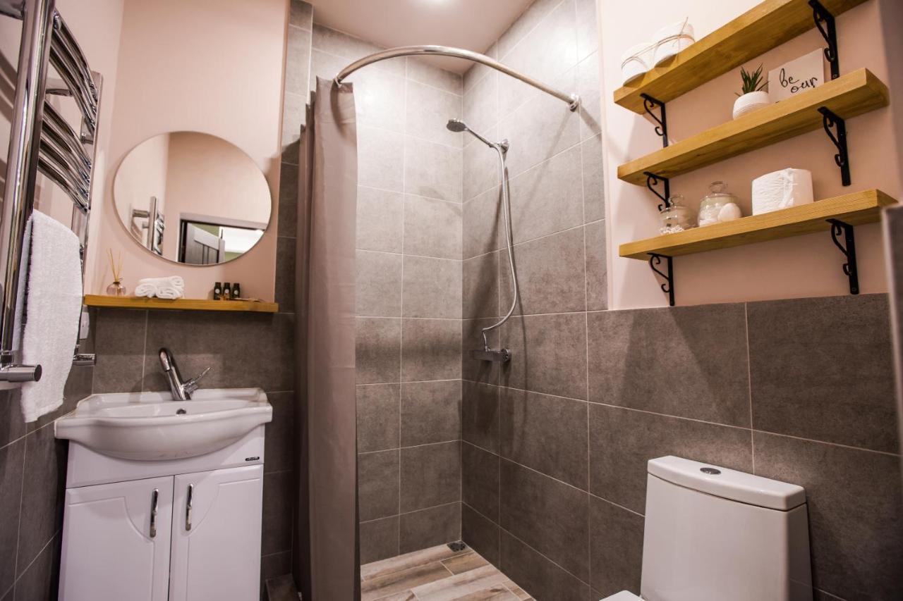 Hotelise I Bells-Of-Ireland Apartment Γιερεβάν Εξωτερικό φωτογραφία