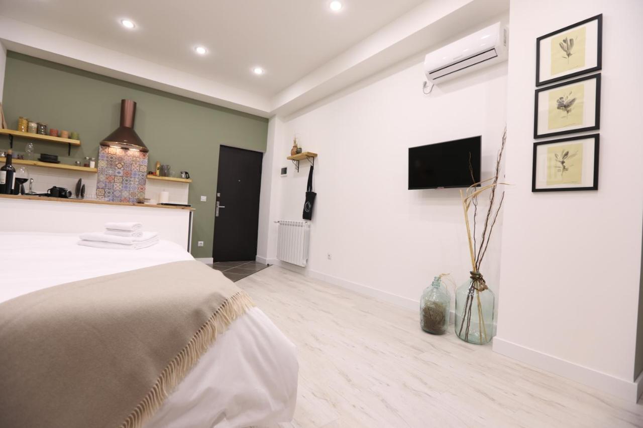 Hotelise I Bells-Of-Ireland Apartment Γιερεβάν Εξωτερικό φωτογραφία