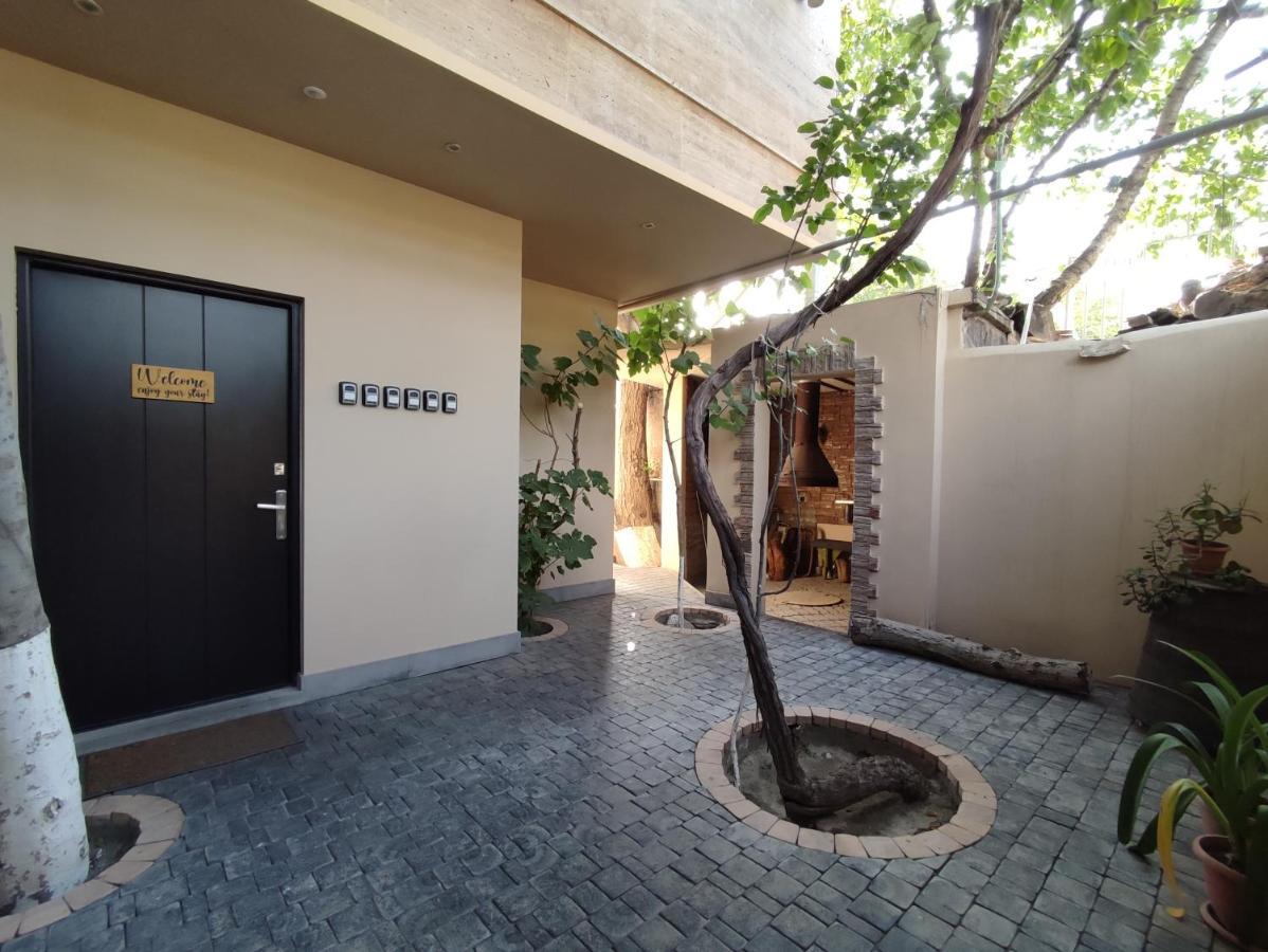 Hotelise I Bells-Of-Ireland Apartment Γιερεβάν Εξωτερικό φωτογραφία