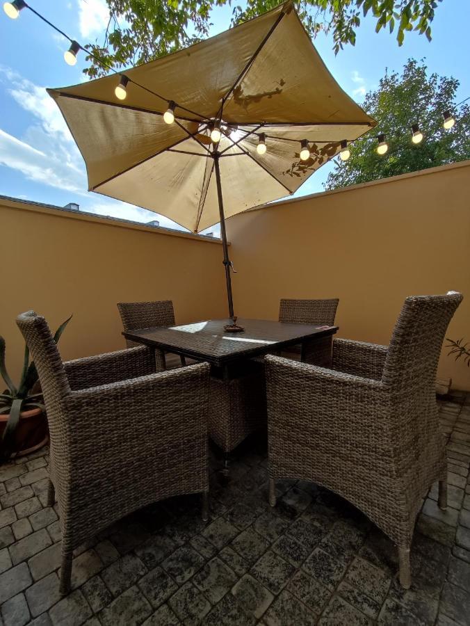 Hotelise I Bells-Of-Ireland Apartment Γιερεβάν Εξωτερικό φωτογραφία